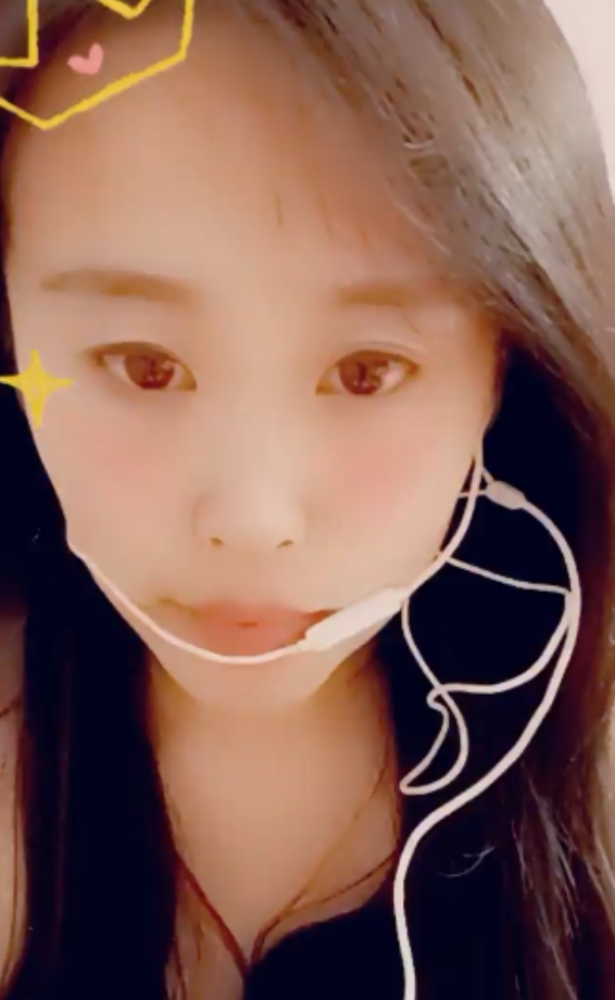 哺乳期宝妈挤某处汁直播秀:双层压缩技巧揭秘,链接永久有效!