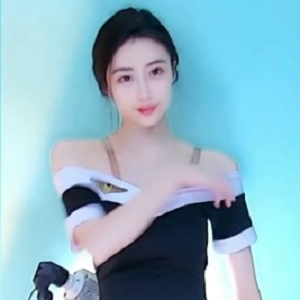 直播平台虎牙、斗鱼和CC直播的小号密码泄露，涉及房间展示抖球和抖臀的内容，相关信息被上传至百度盘。