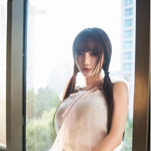 斗鱼女神主播小妹子赛高资源合集：D杯挺翘私拍美足cos服，8.2G视频魅力无限