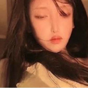 91美汁源：夕阳下的女骑士榨汁视频，技术高超，光线角度完美，赶紧下载！