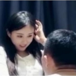 限时特惠探花约拍：超高颜值小姐姐作品一部