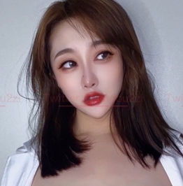 高颜值女神峰不二子的千元定制商品