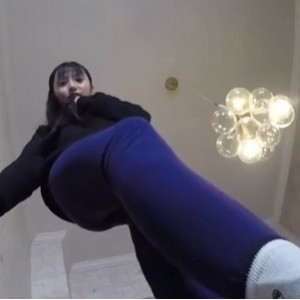 失眠指教美女初九南一足踩合集