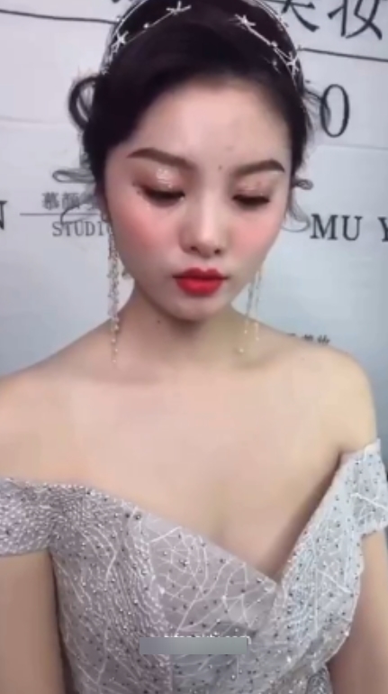 被封号的抖音和快手直播平台的反差美女视频