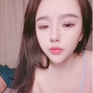 超高颜值黑丝袜妻子少妇约会大学生小鲜肉后推车内释