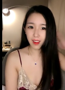 限时特惠高颜值女主播水蜜桃媛媛作品两部,开朗性格害羞火辣身材丰满漂亮,粉丝互动视频2.52G