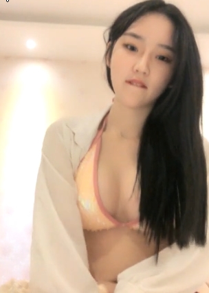 限时特惠女主播笔芯妹妹作品小合集：精选欣赏，画面露脸，玩家必备！