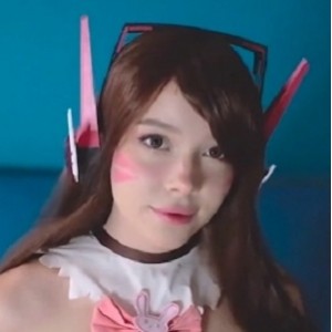 商品大罩杯骚边缘妹嘴艺小怪兽拍脸舔呻吟大