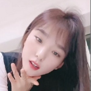 纯反差妹杨洋被老壁灯抢先开发！自擦+打粑粑[2V+2.02G][百度盘]