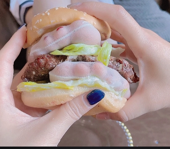 可可爱爱白色地瓜小裙裙足系列时尚摇摆帆布鞋