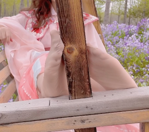 可可爱爱白色地瓜小裙裙足系列时尚摇摆帆布鞋