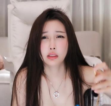 Peeggy-fun花式人体喷泉，精彩翻跟斗！