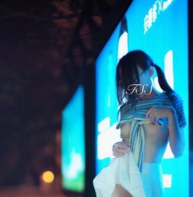 FSS冯珊珊火爆稀缺散播合集本土美女高颜值展示,肛锁求援!