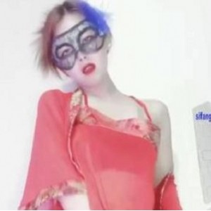 《快手火辣妹子艾米超爽紫薇L舞20V水龙弹美颜女神身材妖娆动感1.8G合集》