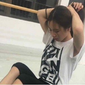 华裔素人萌妹{{网红名字}}：精彩视频集锦，11.2G全部佳作，让你看到绅士奇妙的女神