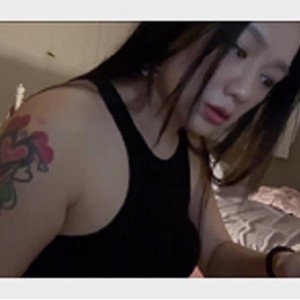 《美貌的力量：P站网红Daisybaby演绎的V怪客大人版剧情视频》