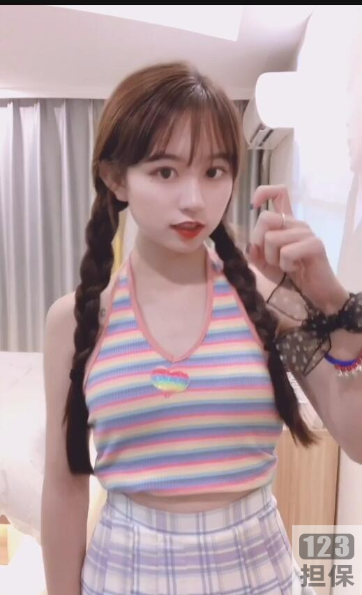 《不见星空：小玉的自信勇气》31部作品合集，探索女神校花高挑颜值巅峰