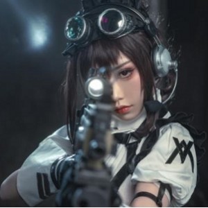 《暴击少女喵小吉：战斗女仆，宅男杀手，视觉盛宴！》