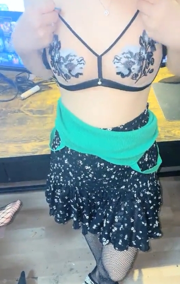 虎牙神秘女神泽美，室外激战久妖站，激发魅力！