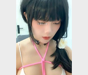 紫薇束缚滴蜡，1V3.5G颜值爆表！小妹妹玩弄着性感玩具，国色天香！