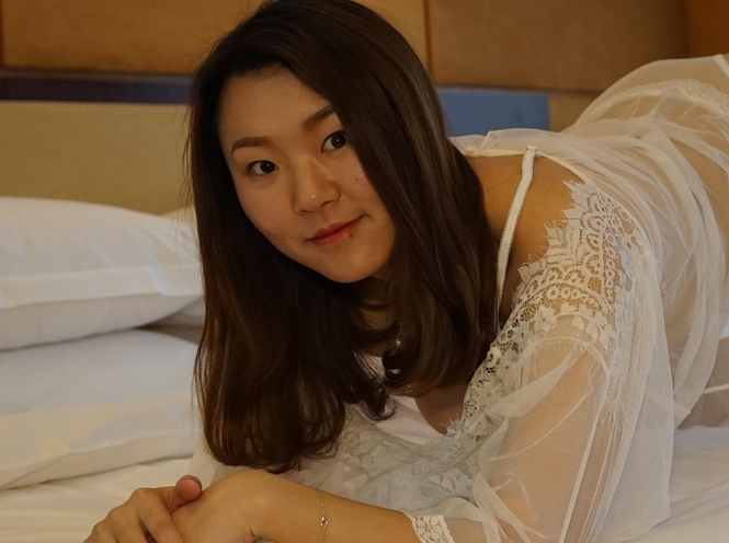 素人小鱼，被摄影师以付费约拍为理由进行深入交流