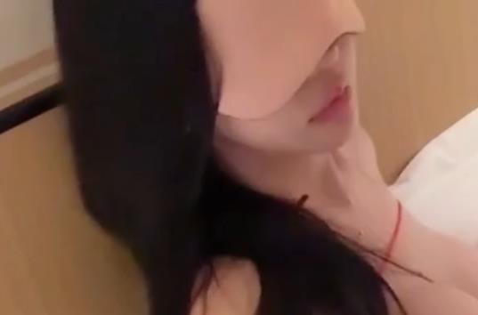 媛媛酱联名糖心自拍27分钟视频，身材完美大长腿车灯小嘴嘴，食欲大增！