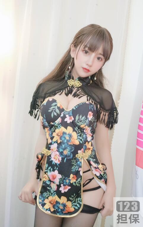 斗鱼签约主播过期米线线喵作品合集7G，包含各种风格尺度作品