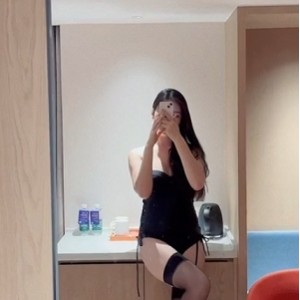 震撼！秀人网人气名模雪糕CiCi极致给力佳作曝光！双层压缩链接永久有效，失效不补！