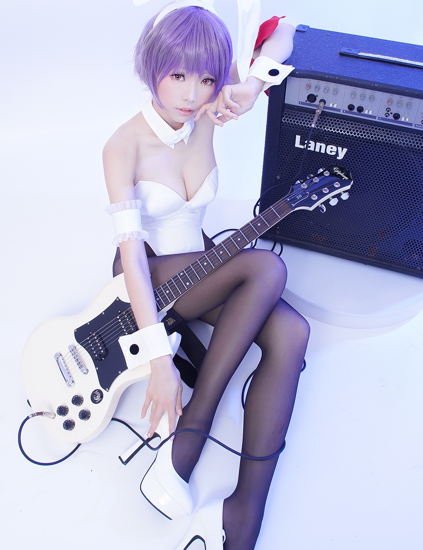 根据您提供的内容，为该商品取一个```plaintext[转载搬运]cosplay/合集/带视频ElyEE子（Elyee）高赞COS大合集114套[6250P+