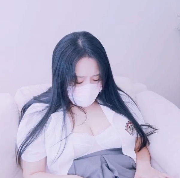 高冷女神樱桃空空:百度ED2K收藏达938个,jdsy097震撼首秀