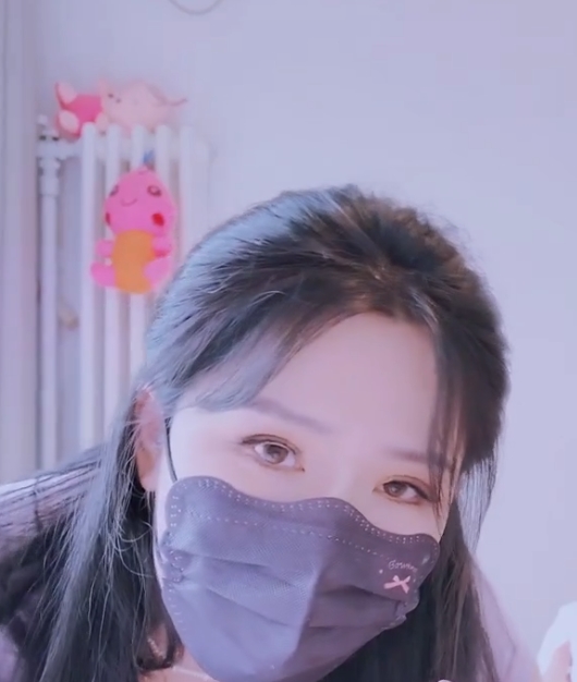 高冷女神樱桃空空:百度ED2K收藏达938个,jdsy097震撼首秀