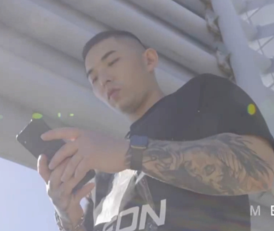 UDU都在告诉我们，约会大神的人生，就是一场不断挑战自我的旅程。快来跟随DUDU，体验他的约会大神之路吧！