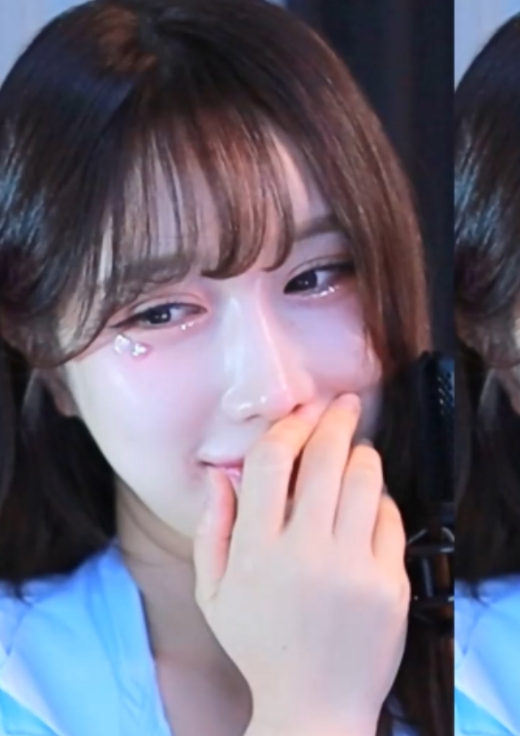 独家五一福利仆妗韩国大罩杯女主播蕾颖热舞小合集9v+1.7g30天有效