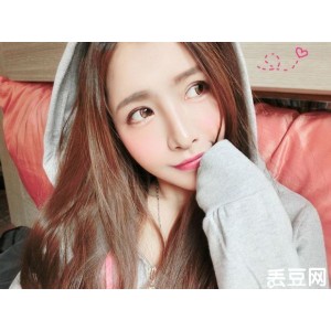 小黑网红资源合集：颜值身材全系列家居自拍6.8G