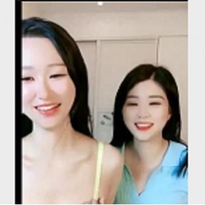 双F高颜姐妹花猛绑手拉丝丝袜黑鲍L露脸笑哈哈视频震撼