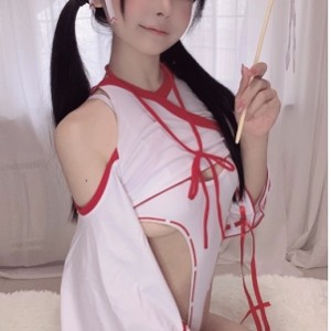 高颜妹子巨凶肉酱作品合集-独特的高颜色彩，可爱的妹子风格，强烈的巨凶氛围，肉酱作品合集。