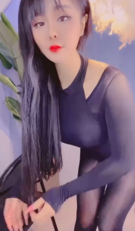 女主角露露的甜笑女神骚丝摇摆年度大合集