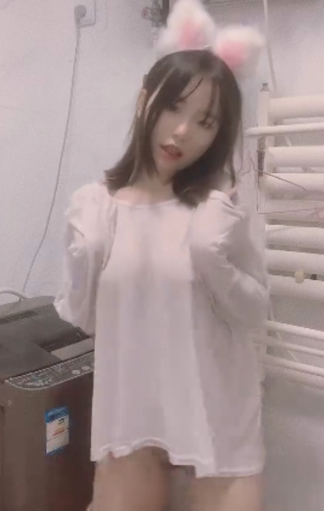 转载搬运的商品标题为:快手周周乖崽童颜大罩杯妹子少女22V125MB度盘22V+125MB百度盘