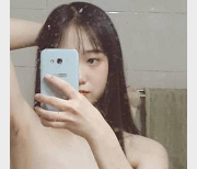 21V清纯灵动,402M高质量颜值筛选!反差妹黄晓盈电报群泄密展示整容脸、假胸、美颜,大学生身材活泼,20多块某房!