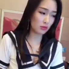 小姐姐揉骚胸前软肉，5V美妙境界不明液体狂潮