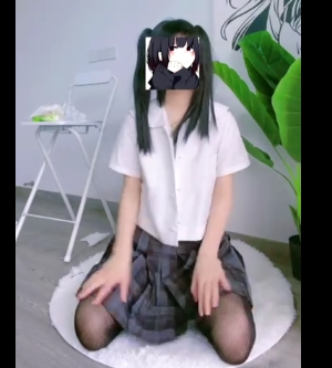 软耳奶猫软软呀精彩视频合集：热舞抖音风，点光剑变身，老王论坛，7z压缩，修改后缀，一网打尽