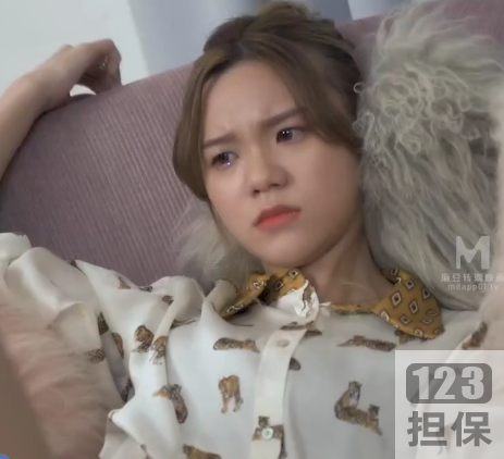 欺负凡尔赛少女：麻豆新片MD0149全新上贤妗让你一窥装逼口吻下的炫耀得意洋洋，纯洁内向外向女星被征服的故事，完美解决一切矛盾！