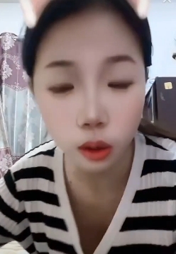 宋可网红性感互动,13位美女互动图片云集