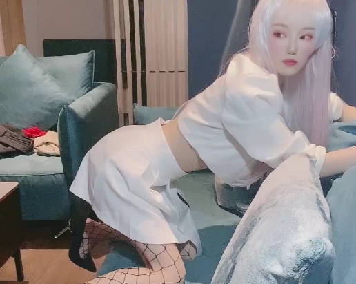 糖心白发美少女作品一部