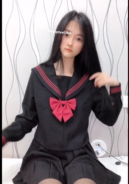 高颜值网红_芋喵喵_JK制服_毛衣作品两部