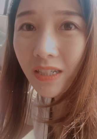 网红特莱莎lyainevan推特合集：60个视频、57张照片，总大小3.3G！