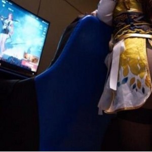 虎牙女王小玉儿二次元资源合集，575MB精彩视频，御姐气质与美腿尽显魅力