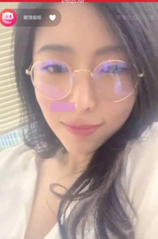 风韵眼镜姐姐：独特诱惑22v9.2g