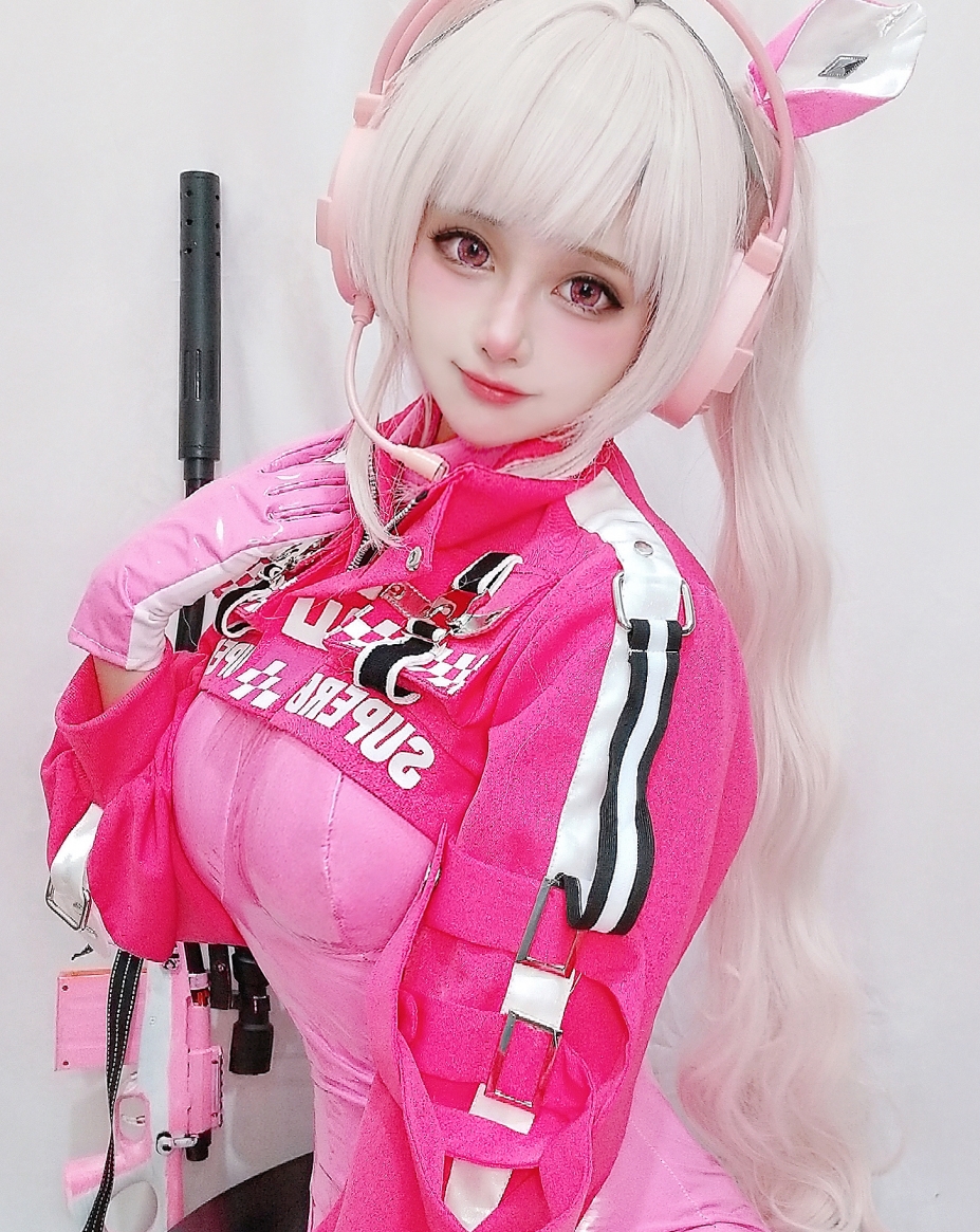 根据提供的内容，为该商品取一个凛子酱多彩风格视频合集158P+1.17G百度云[百度盘]这个标题包含了关键信息和视频大小/数量，同时润色了原文中的描述，突出了凛