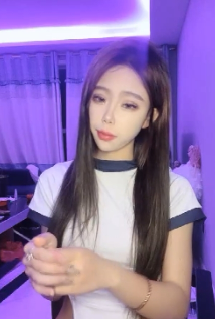 星际舞者52v46.2g的奇怪热舞,收藏量高达184次!